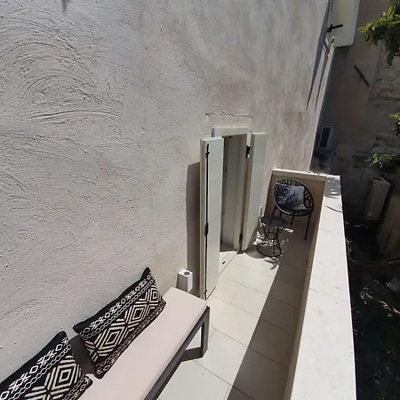 Couette-café The At 4*