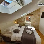 The At Alojamento de Acomodação e Pequeno-almoço 4*