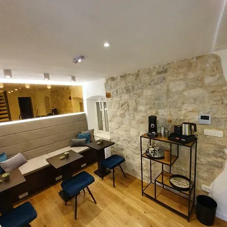 Bed & Breakfast The At 4*