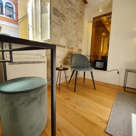 The At Frühstückspension