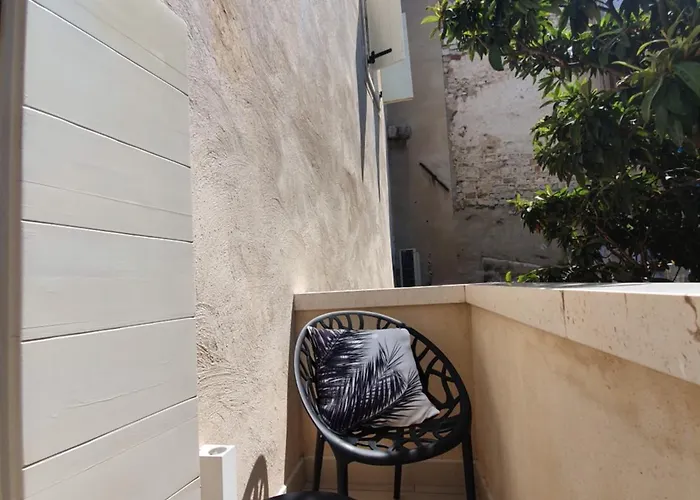 Bed & Breakfast The At