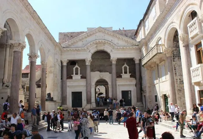 The At Bed & Breakfast